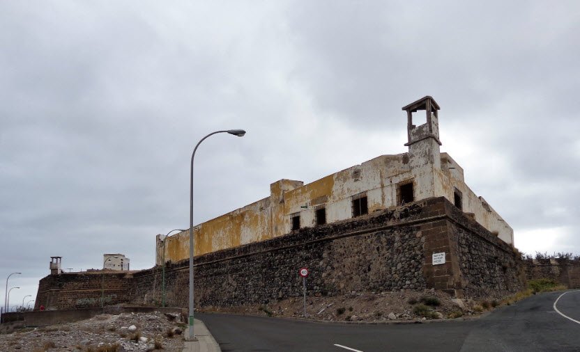 Castillo de San Francisco/Castillo del Rey, Spain